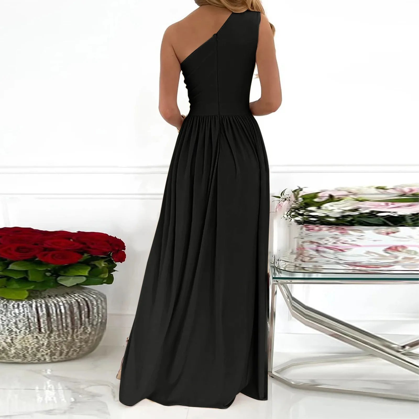 Ludivine - Robe asymétrique avec fente haute et allure luxueuse