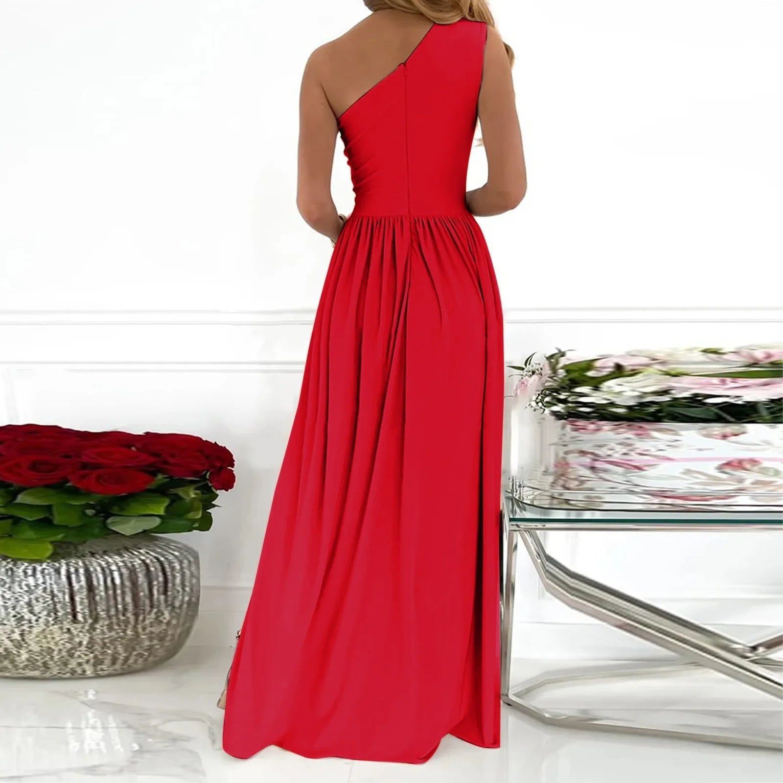 Ludivine - Robe asymétrique avec fente haute et allure luxueuse