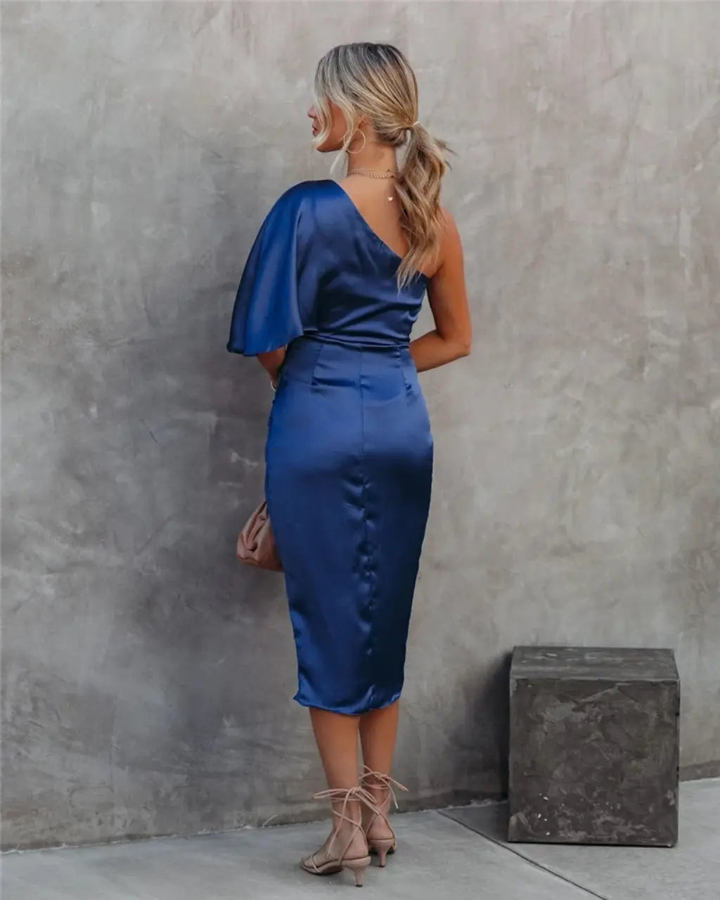 Océane - Robe Midi Satin Drapée Asymétrique Femme