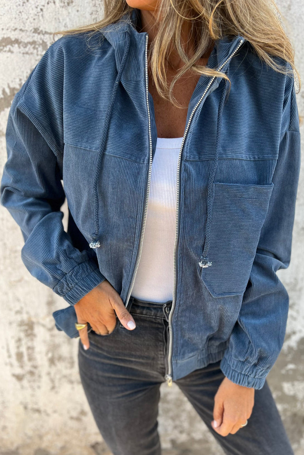 Fiona â Veste En Velours CĂŽtelĂ© DĂ©contractĂ©e Avec Capuche Pour Un Style Relax