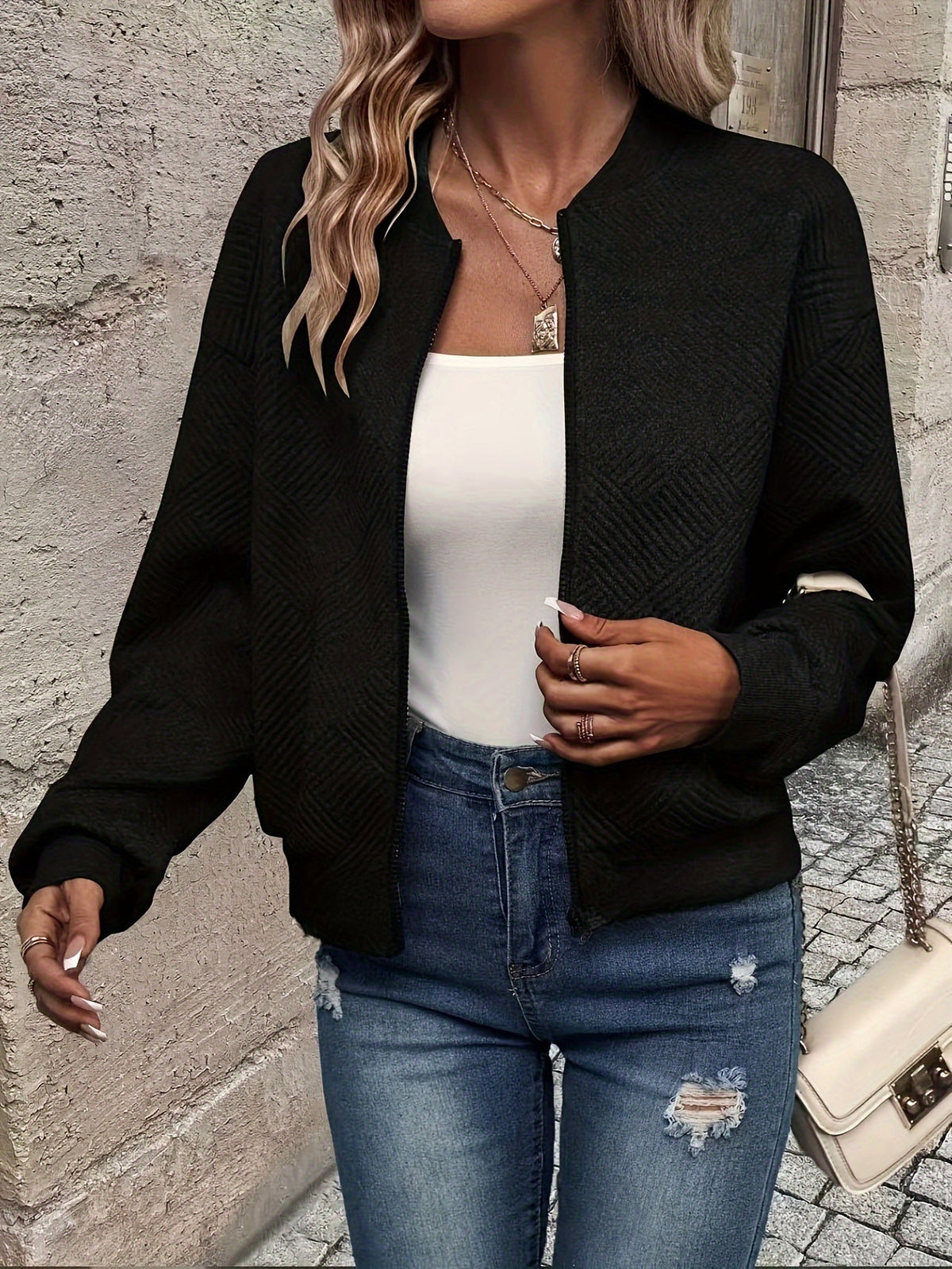 Priya - Veste Élégante Texturée Zippée