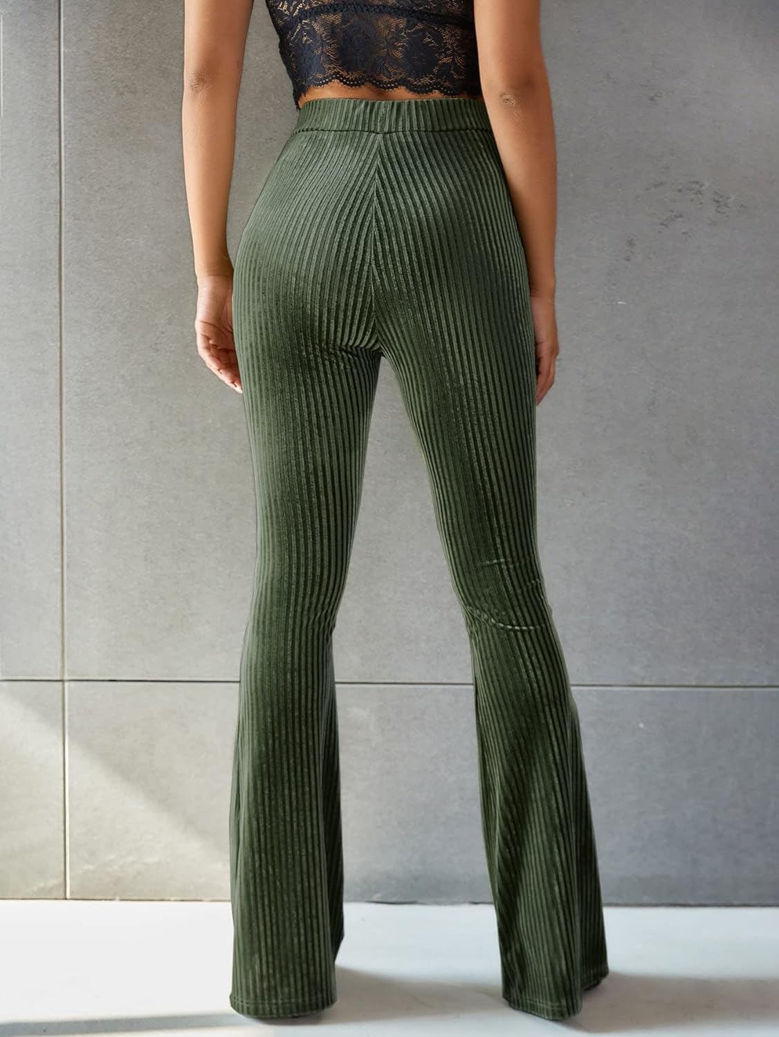 Carla - Pantalon Évasé en Velours Côtelé