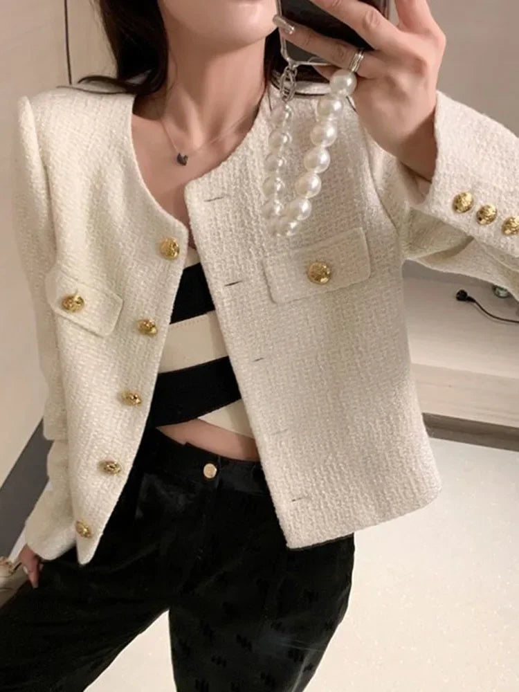 Jeanne â Manteau ĂlĂ©gant Avec Boutons, Parfait Pour Un Look Hivernal RaffinĂ©