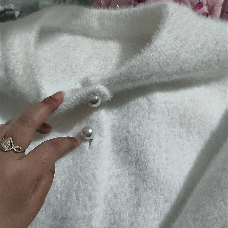London - Cardigan en maille velours avec boutons en perles femme