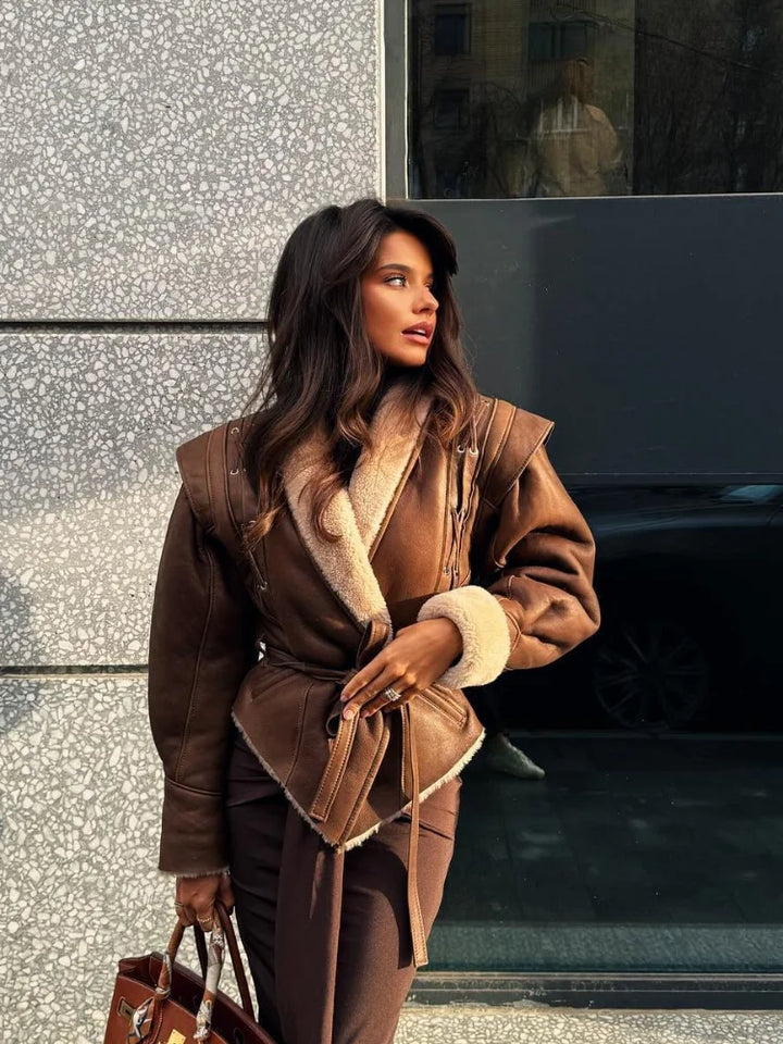Élodie – Veste Courte Et Moderne Pour Femmes Avec Une Allure Raffinée