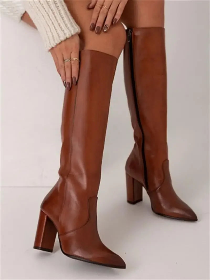 Ălodie â Bottes ĂlĂ©gantes Pour Un Look SophistiquĂ©