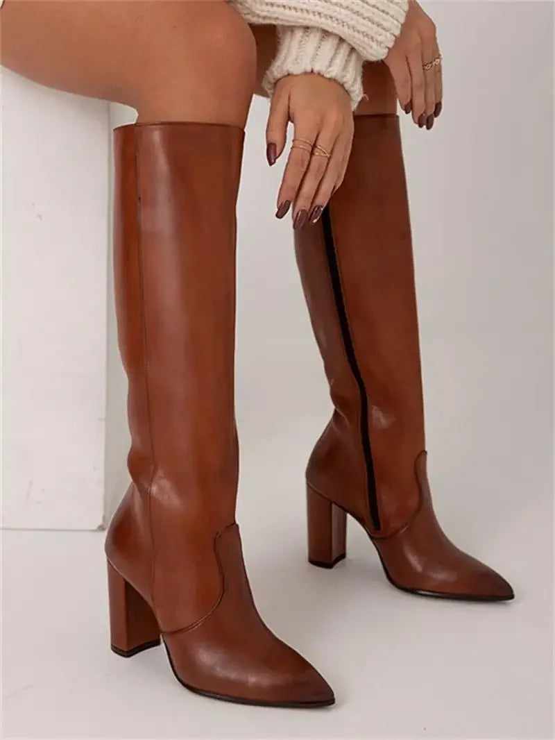 Ălodie â Bottes ĂlĂ©gantes Pour Un Look SophistiquĂ©