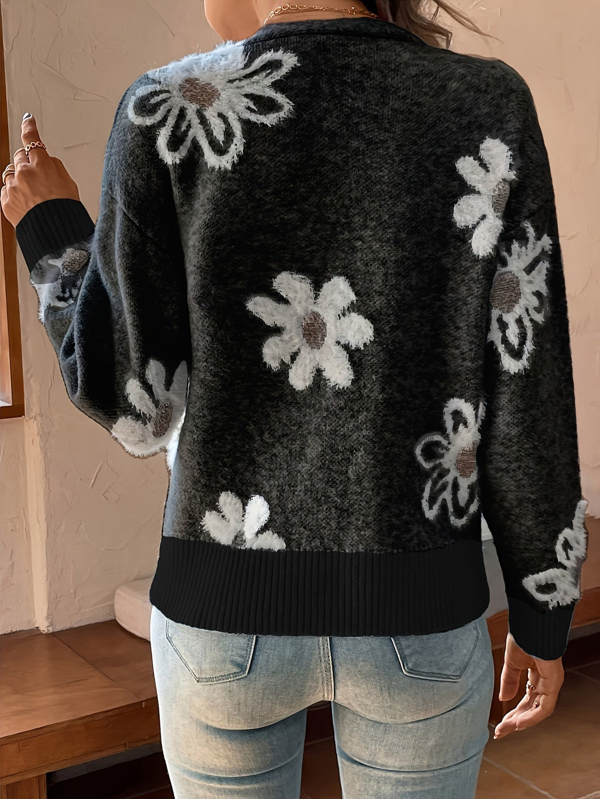Aurélie - Gilet Féminin Fleuri Boutonné