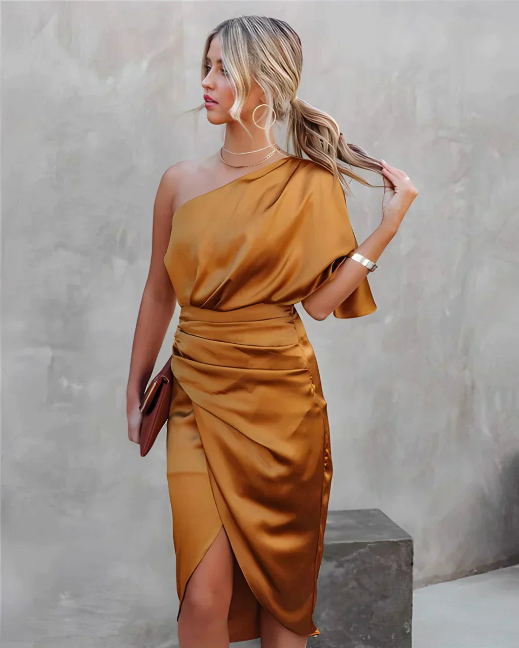 Océane - Robe Midi Satin Drapée Asymétrique Femme