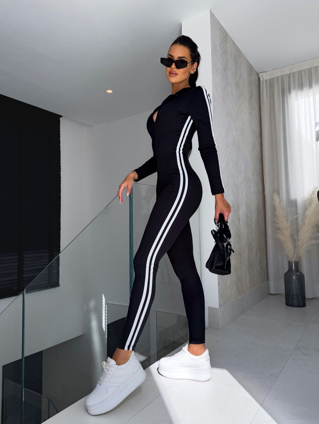 Kylie - Salopette Noire Femme - Ajustée et Sportive - Parfaite Pour Chaque Occasion-2