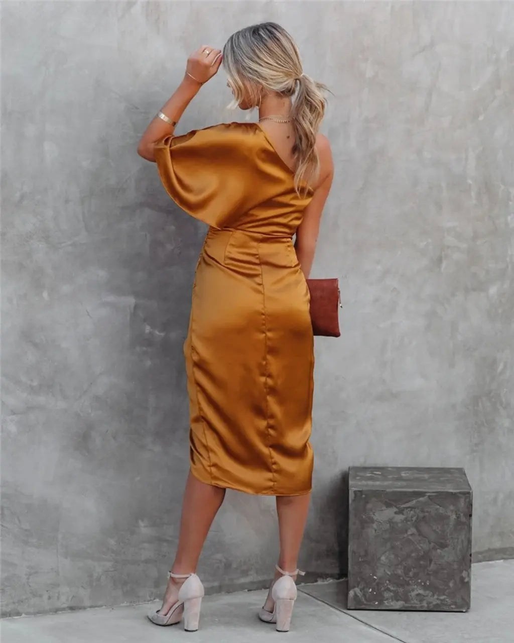 Océane - Robe Midi Satin Drapée Asymétrique Femme