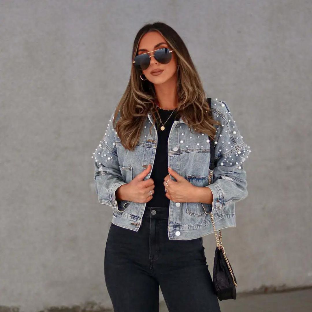 Clara – Veste avec perles et détails étoilés pour un look festif