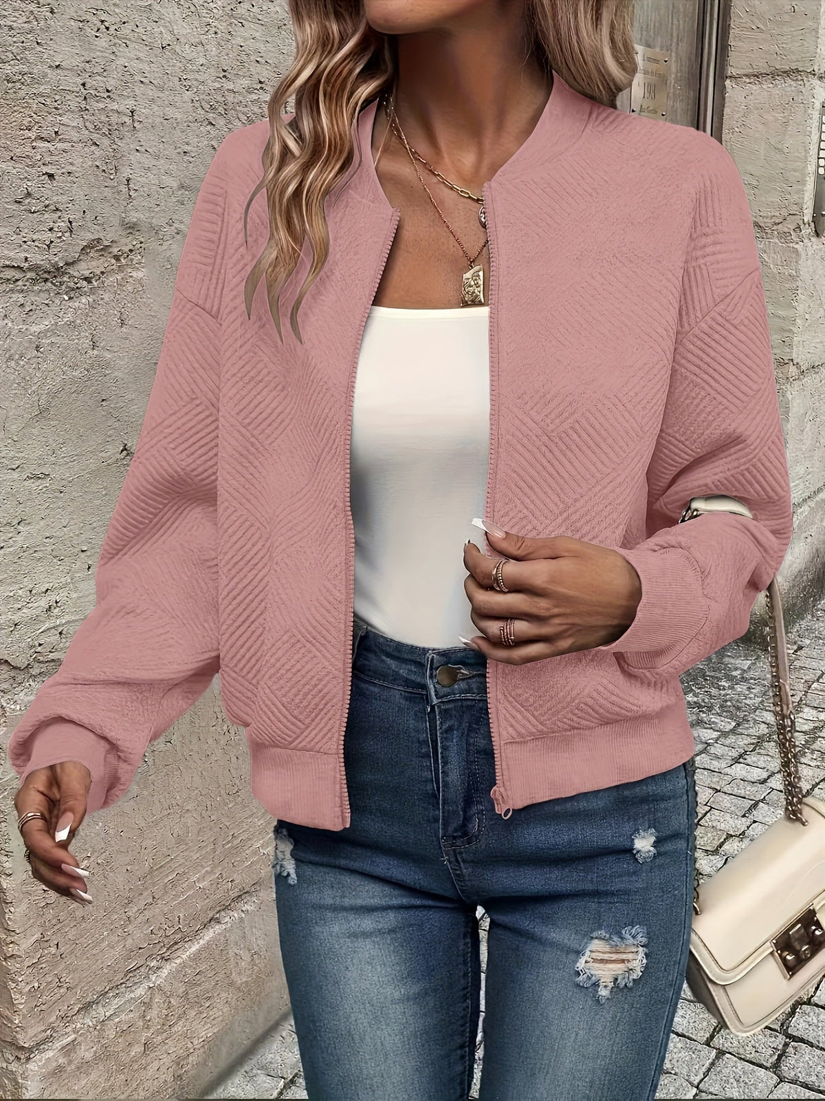 Priya - Veste Élégante Texturée Zippée