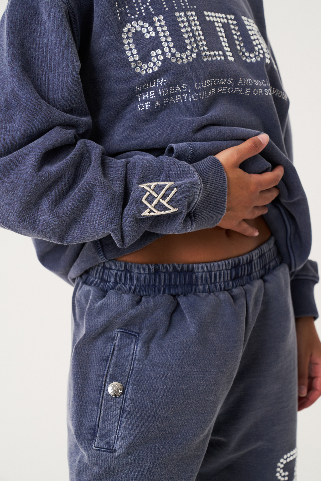 Karine - Sweat à Capuche Chic Oversize Brodé
