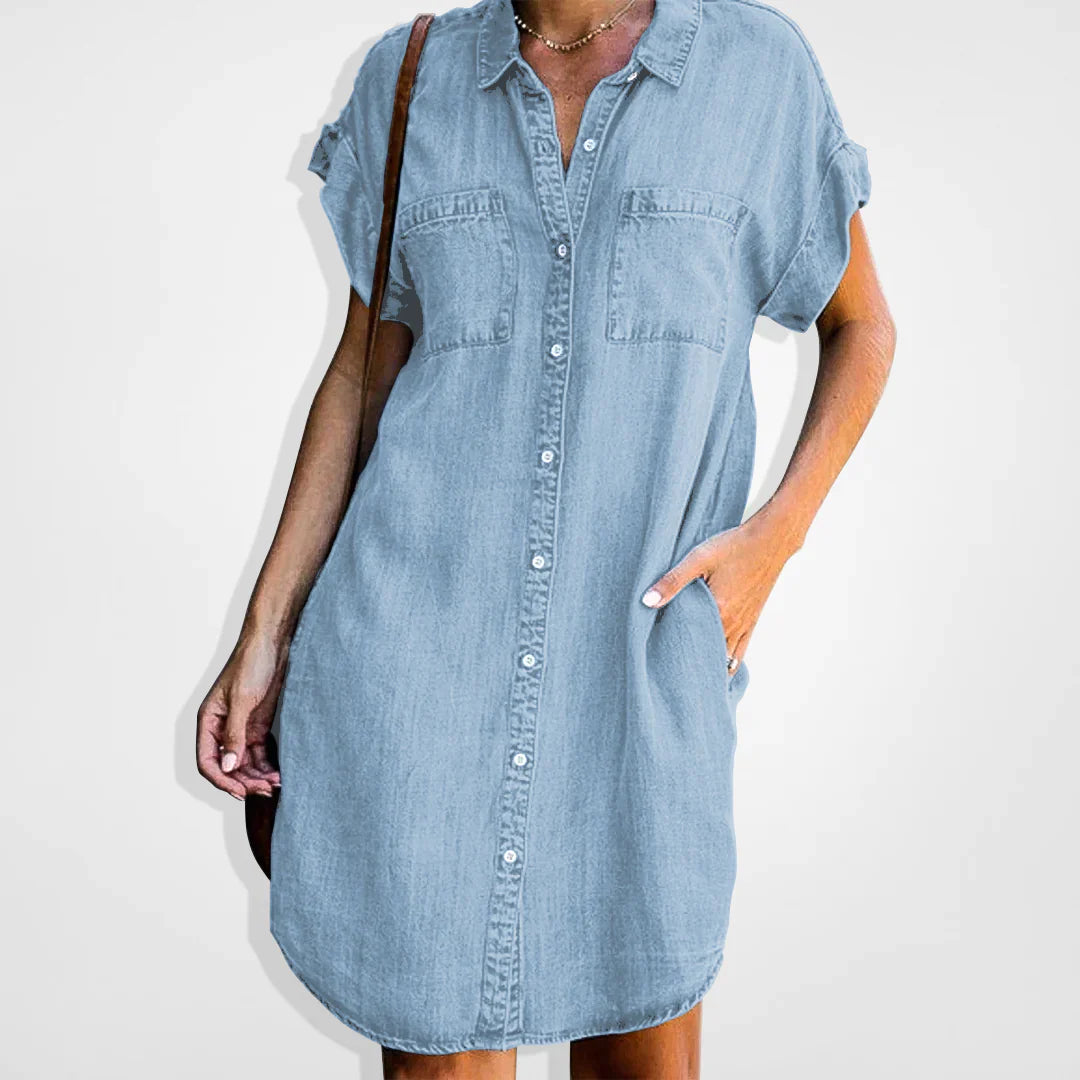 Viviane – Robe en denim décontractée avec une touche moderne