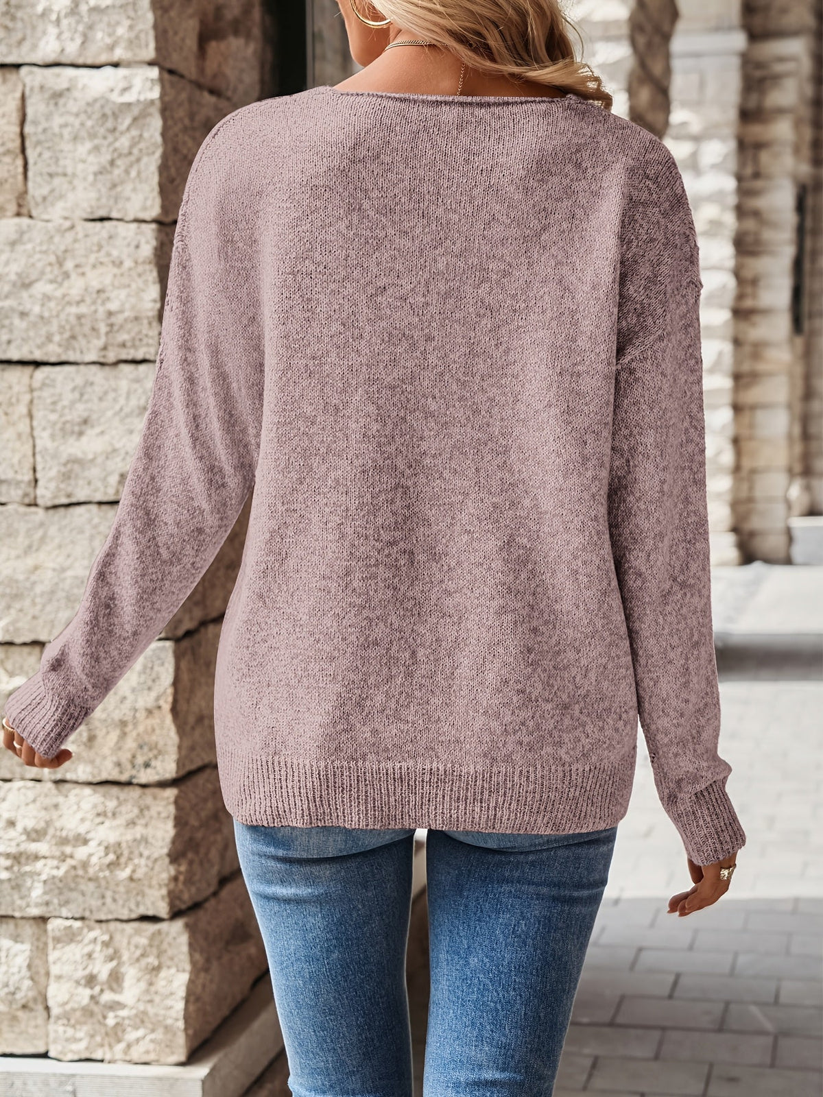 Priya - Pull Flatteur Ajouré Col V